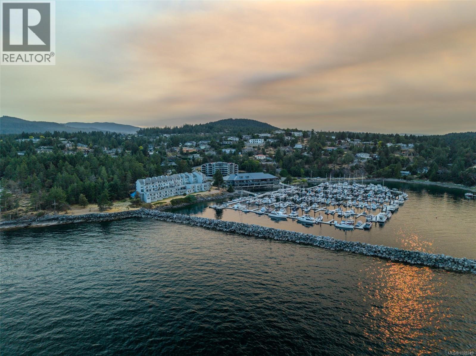 403 3555 Outrigger Rd, Nanoose Bay