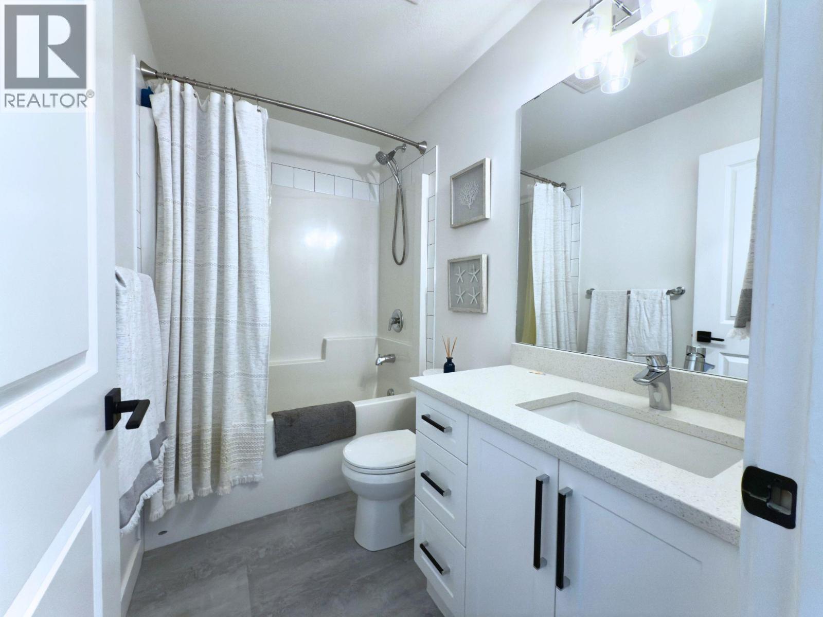 12075 Oceola Road Unit# 28, Lake Country