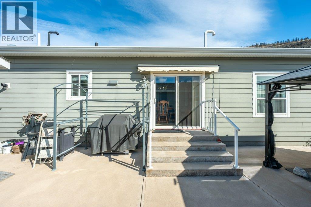 8300 Gallagher Lake Frontage Road Unit# 122, Oliver