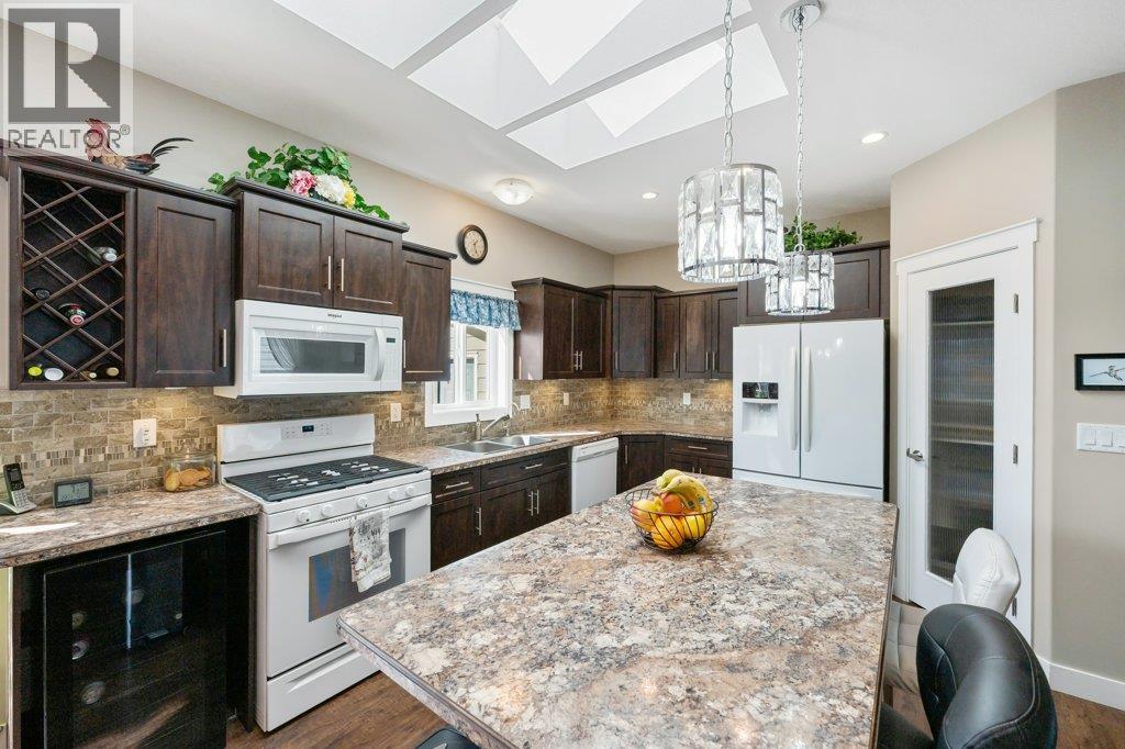 8300 Gallagher Lake Frontage Road Unit# 122, Oliver