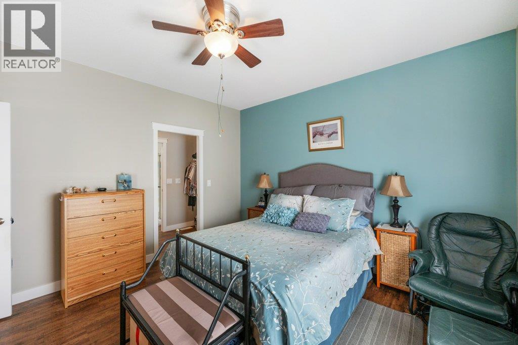 8300 Gallagher Lake Frontage Road Unit# 122, Oliver