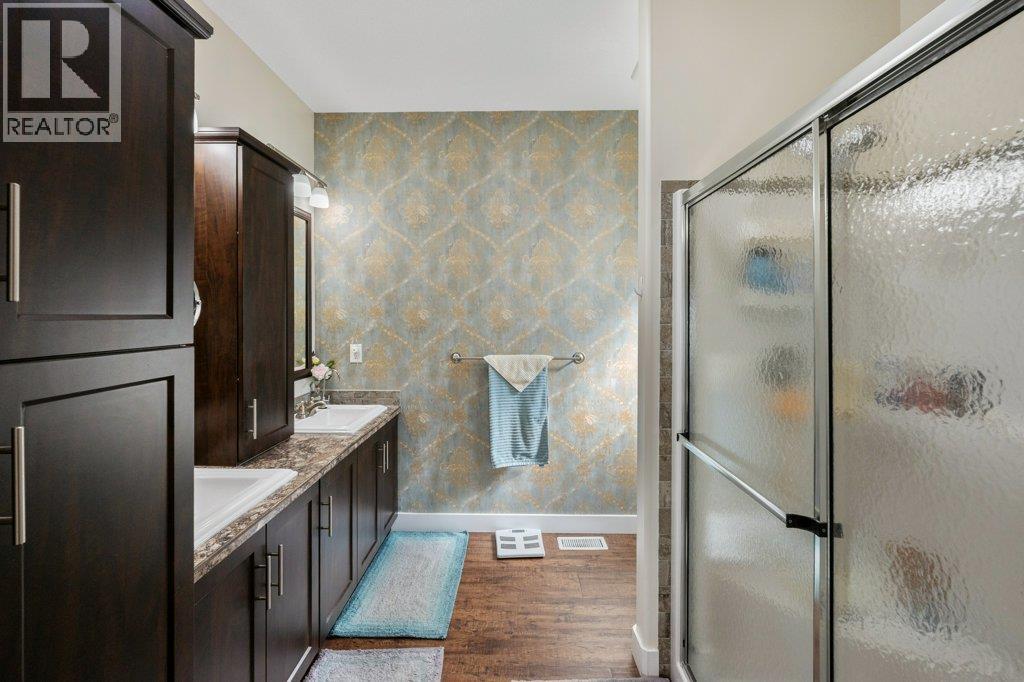 8300 Gallagher Lake Frontage Road Unit# 122, Oliver