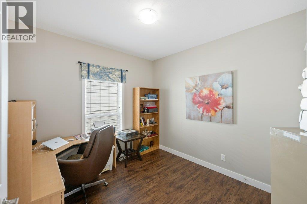 8300 Gallagher Lake Frontage Road Unit# 122, Oliver