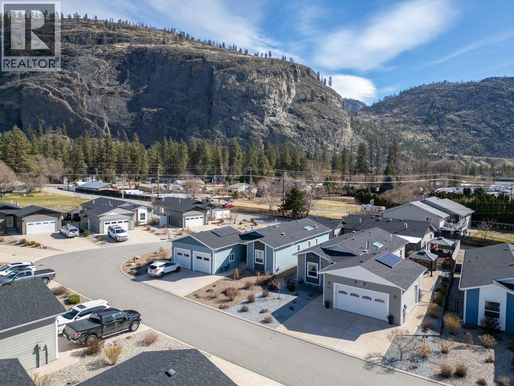 8300 Gallagher Lake Frontage Road Unit# 122, Oliver