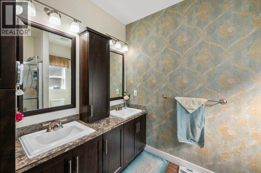 8300 Gallagher Lake Frontage Road Unit# 122, Oliver