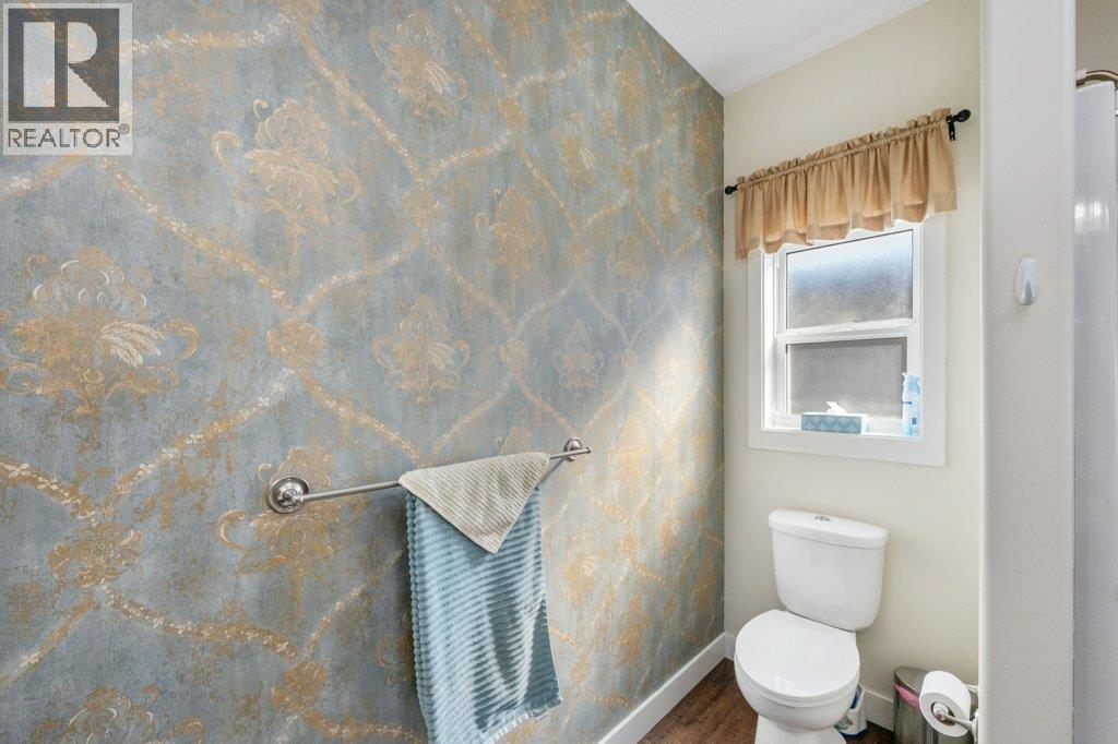 8300 Gallagher Lake Frontage Road Unit# 122, Oliver