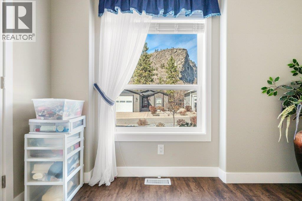 8300 Gallagher Lake Frontage Road Unit# 122, Oliver