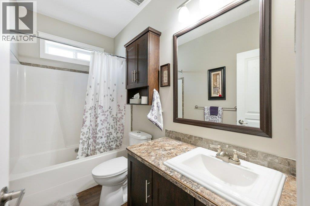 8300 Gallagher Lake Frontage Road Unit# 122, Oliver