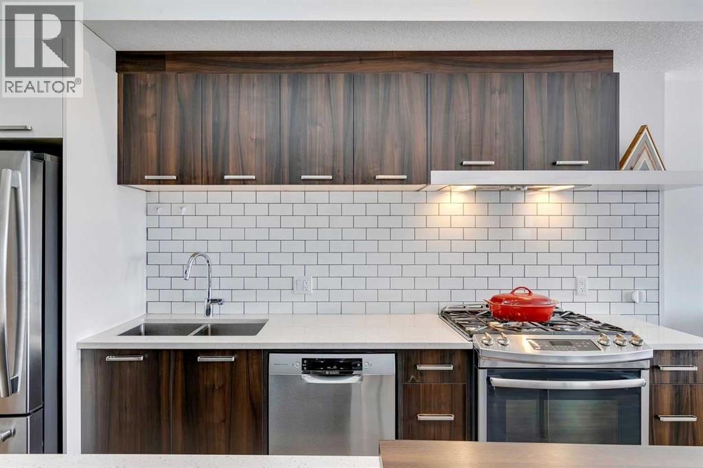 Single Family House for Sale in    Street NE Renfrew Calgary 