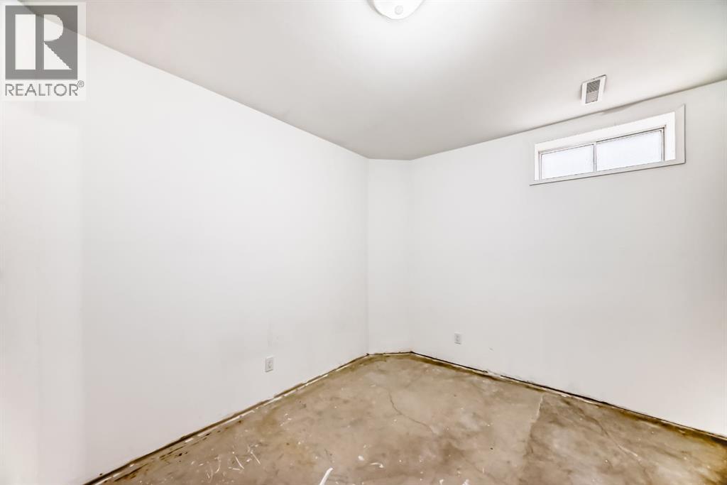 Single Family House for Sale in  Taradale Drive NE Taradale Calgary 