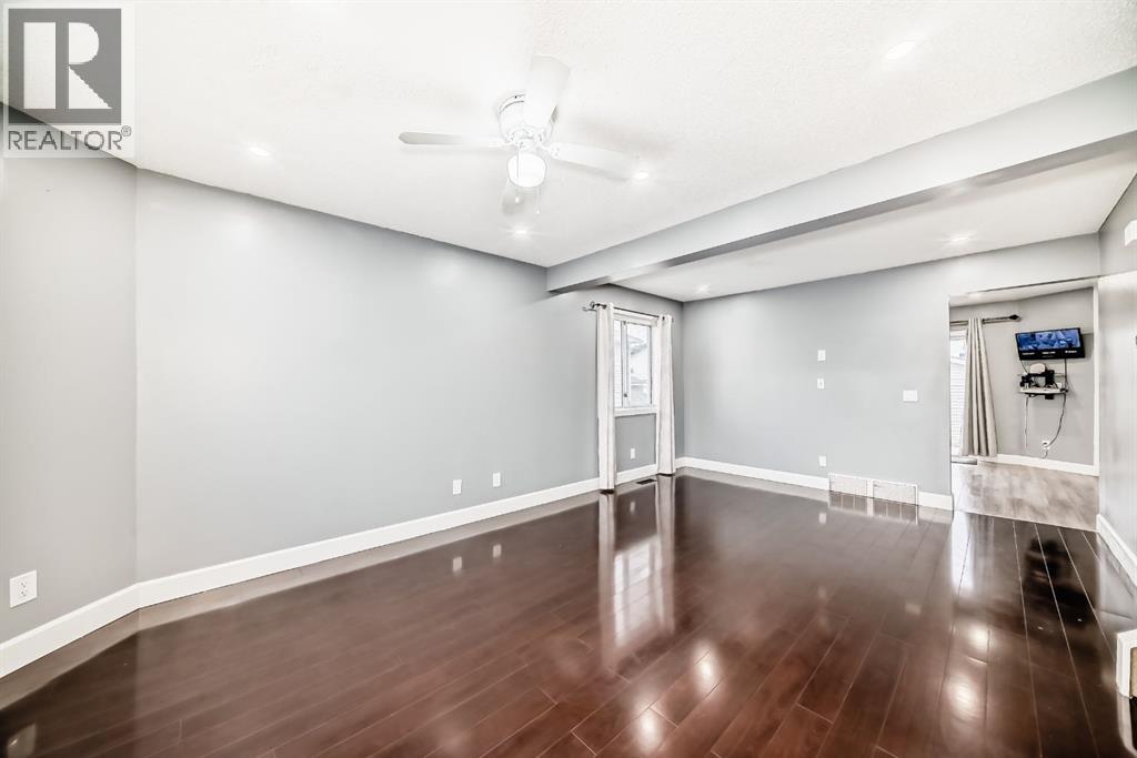 Single Family House for Sale in  Taradale Drive NE Taradale Calgary 