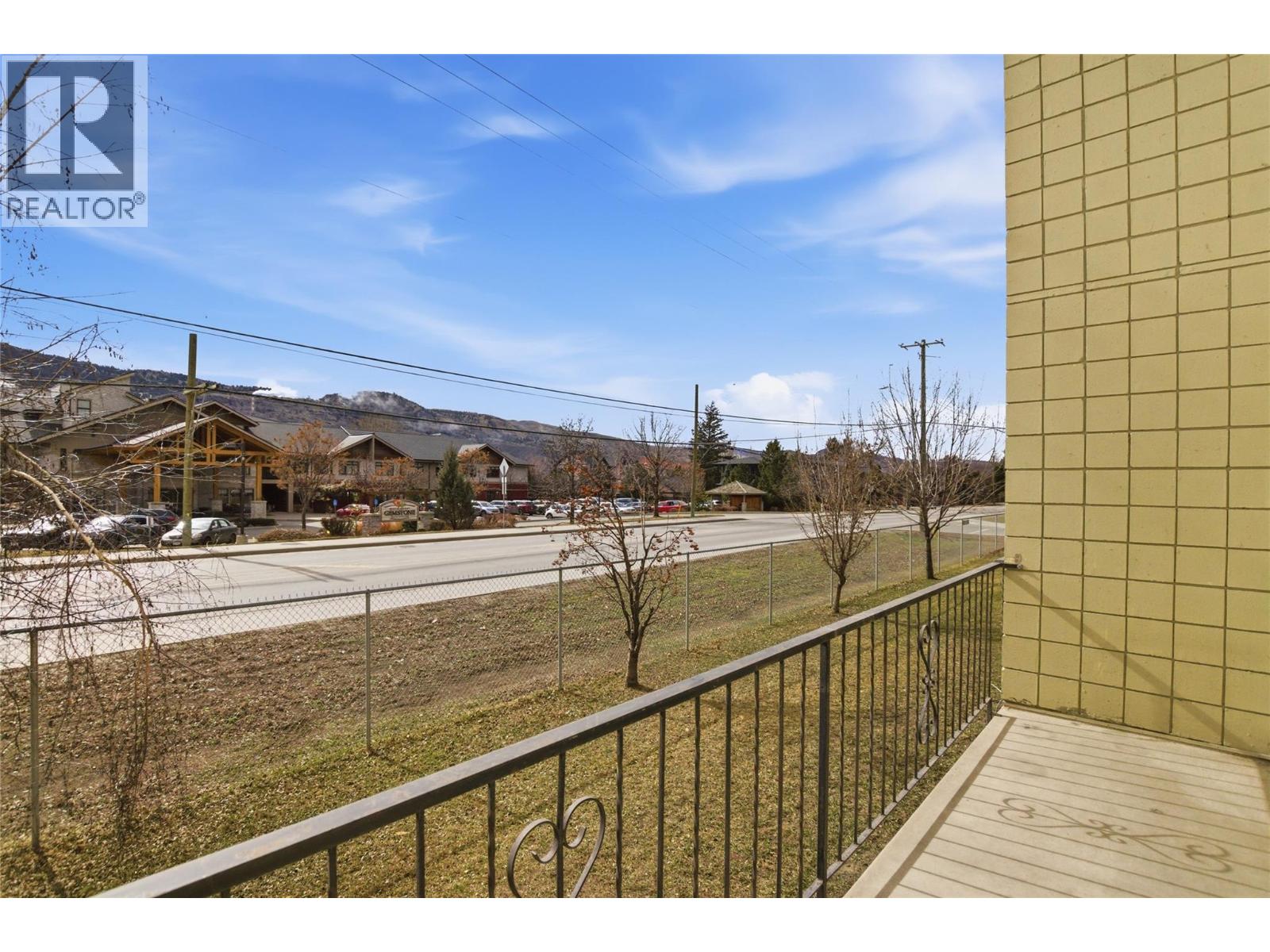 #5 1946 Tranquille Road - 4