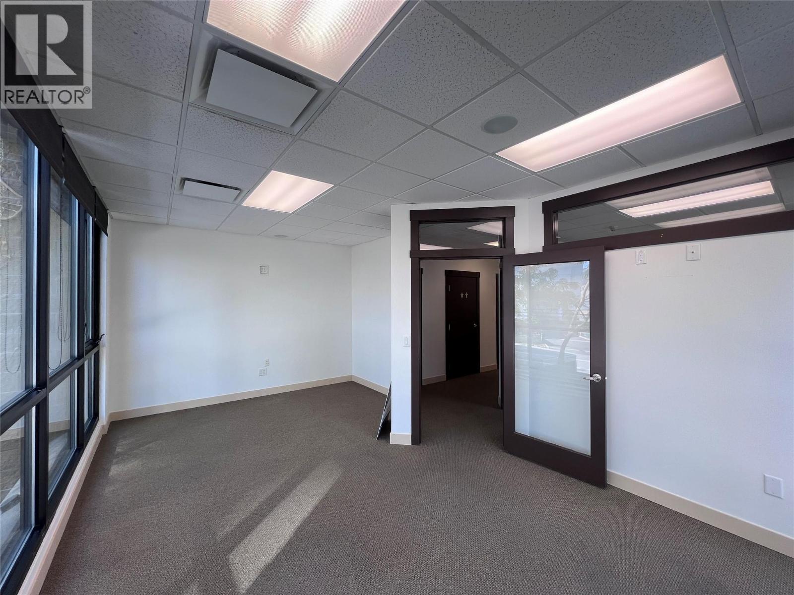 205 1180 Sunset Drive, Kelowna