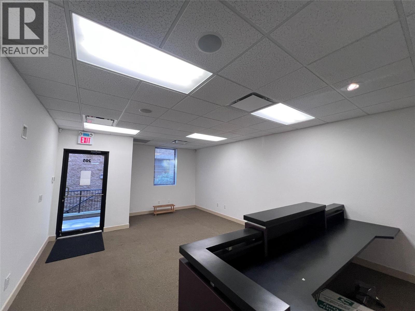 205 1180 Sunset Drive, Kelowna