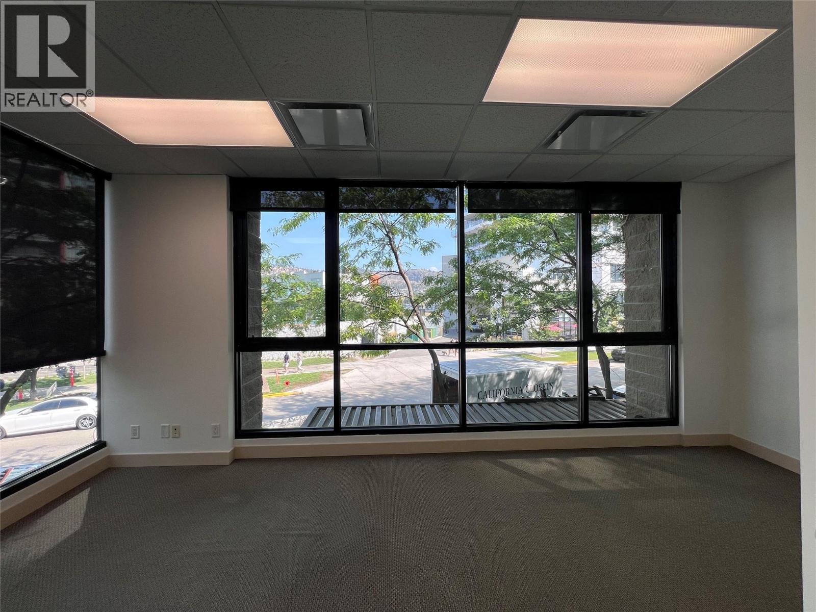 205 1180 Sunset Drive, Kelowna