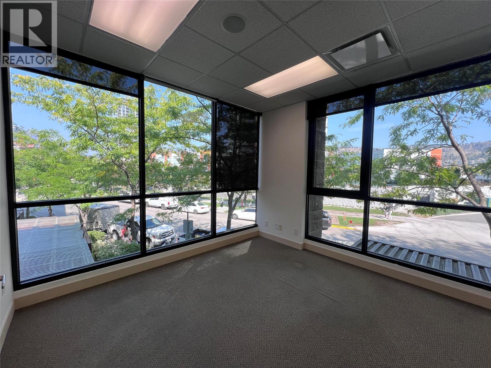 205 1180 Sunset Drive, Kelowna