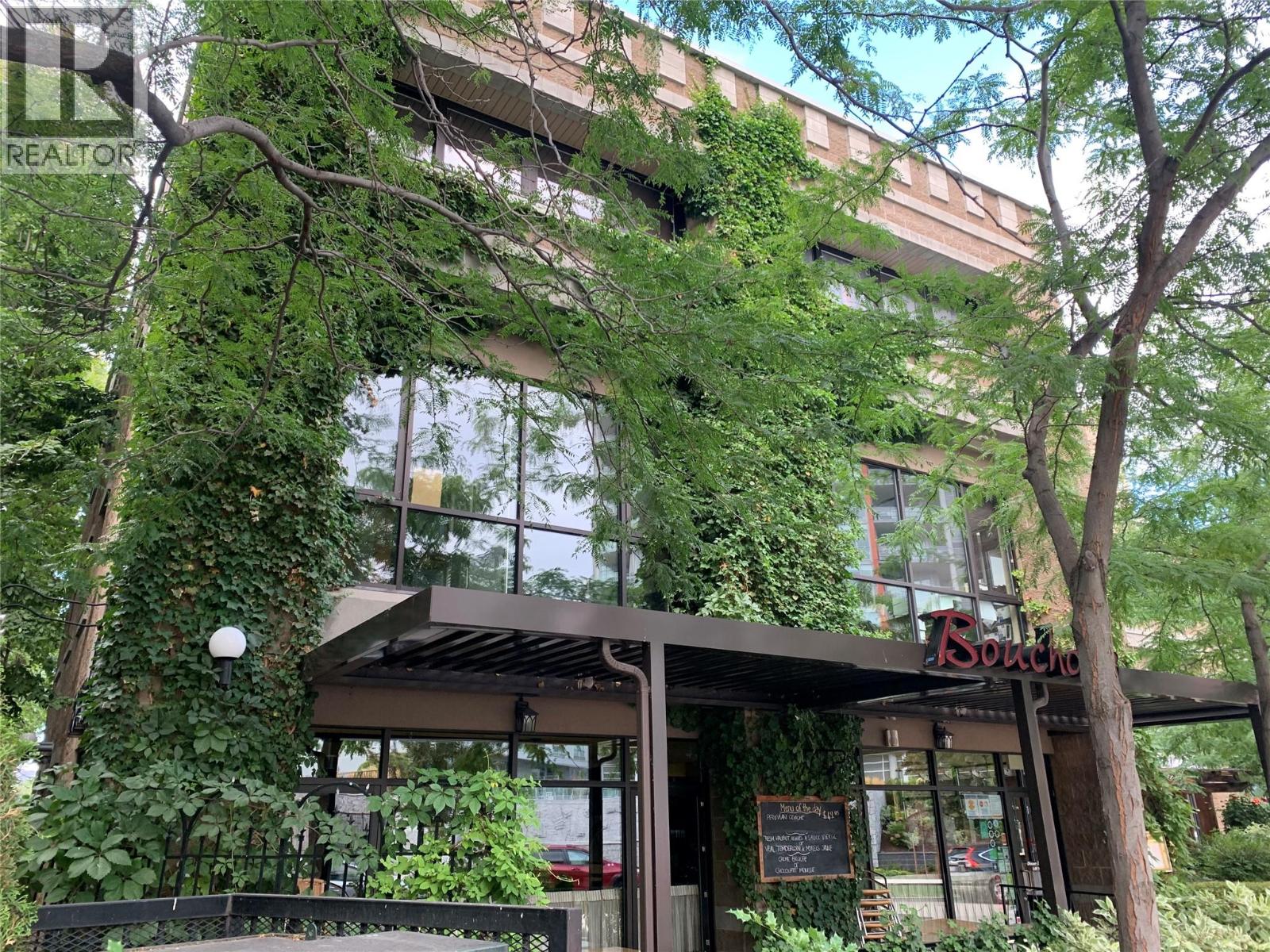 205 1180 Sunset Drive, Kelowna