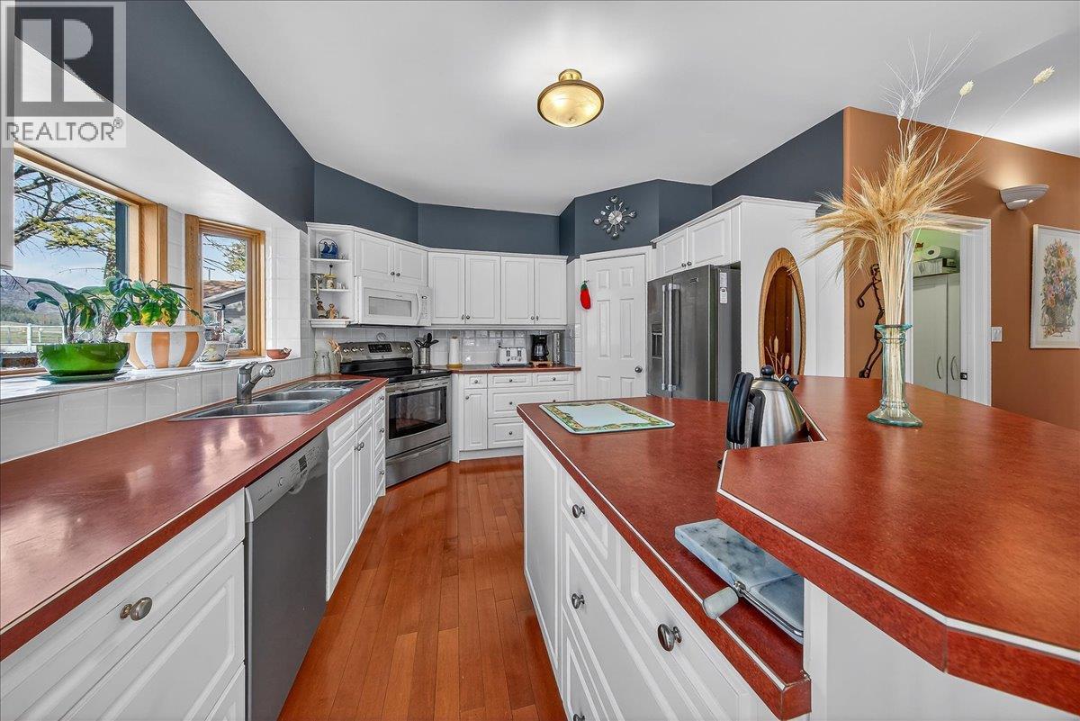 4529 Columbia Place, Fairmont Hot Springs