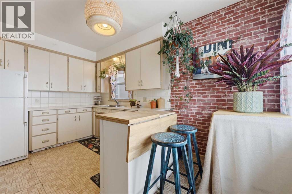 Single Family House Bungalow for Sale in   Avenue NE Renfrew Calgary 