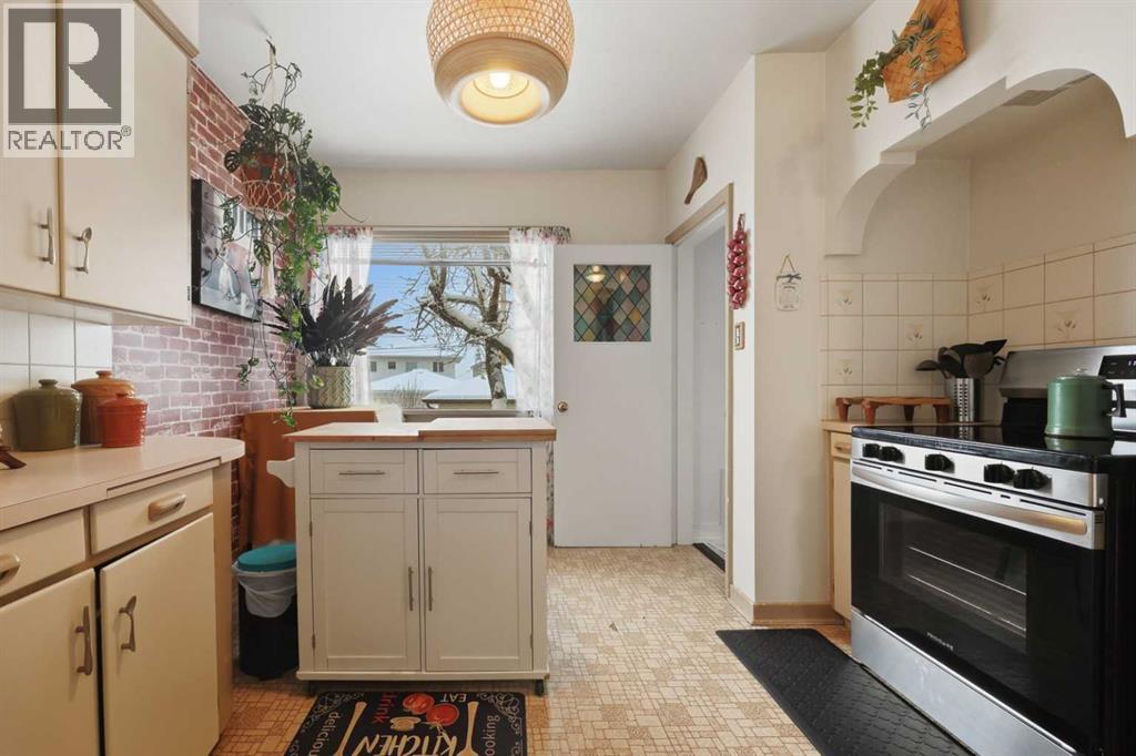 Single Family House Bungalow for Sale in   Avenue NE Renfrew Calgary 