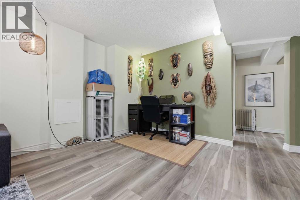 Single Family House Bungalow for Sale in   Avenue NE Renfrew Calgary 