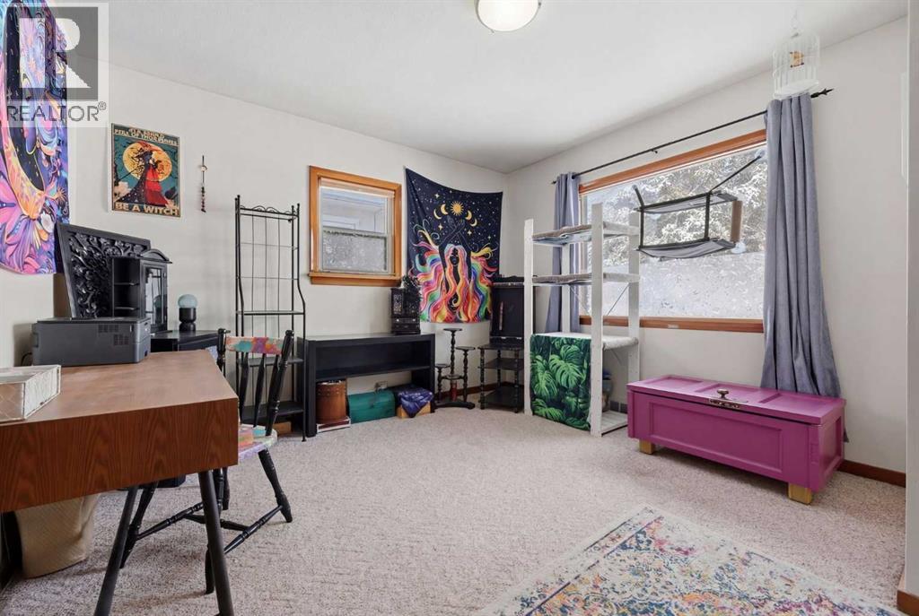 Single Family House Bungalow for Sale in   Avenue NE Renfrew Calgary 