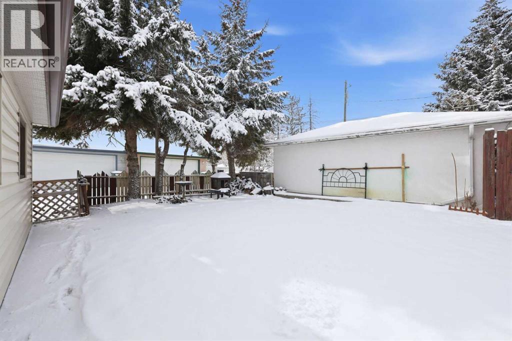 Single Family House Bungalow for Sale in   Avenue NE Renfrew Calgary 