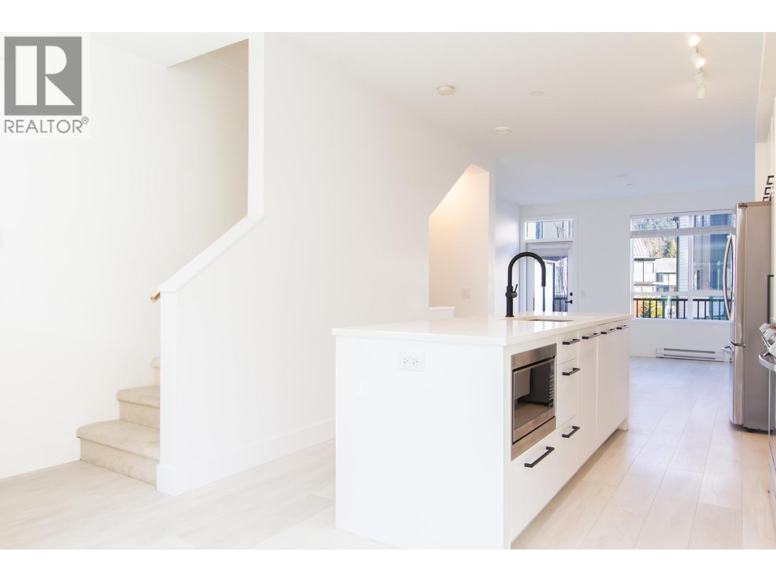 38045 KEEL WAY, Squamish