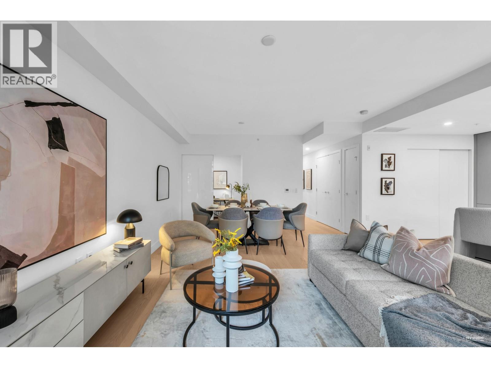 301 1331 MARINE DRIVE, West Vancouver