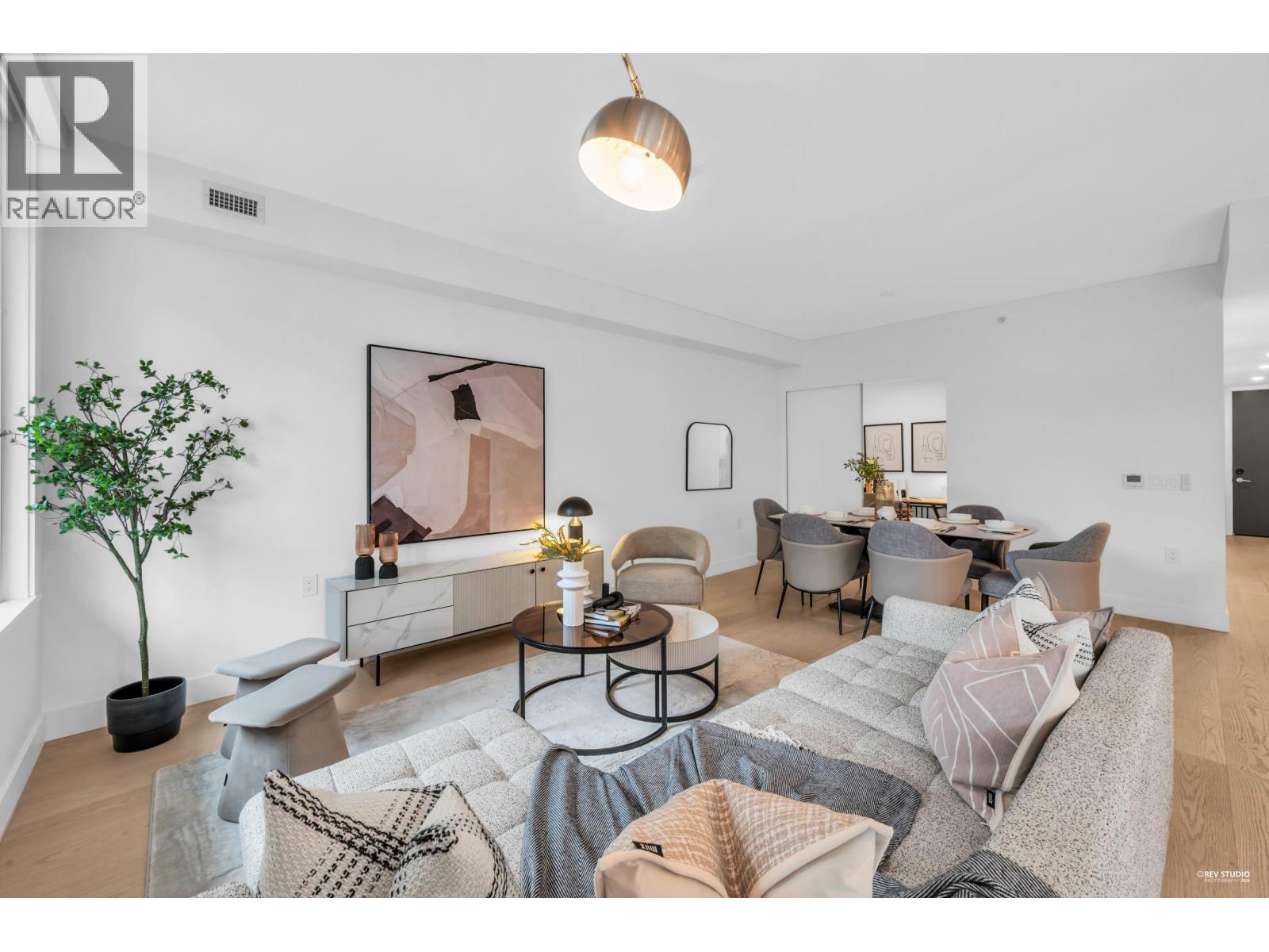 301 1331 MARINE DRIVE, West Vancouver