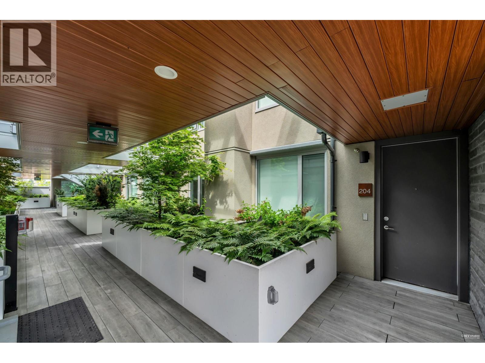 301 1331 MARINE DRIVE, West Vancouver