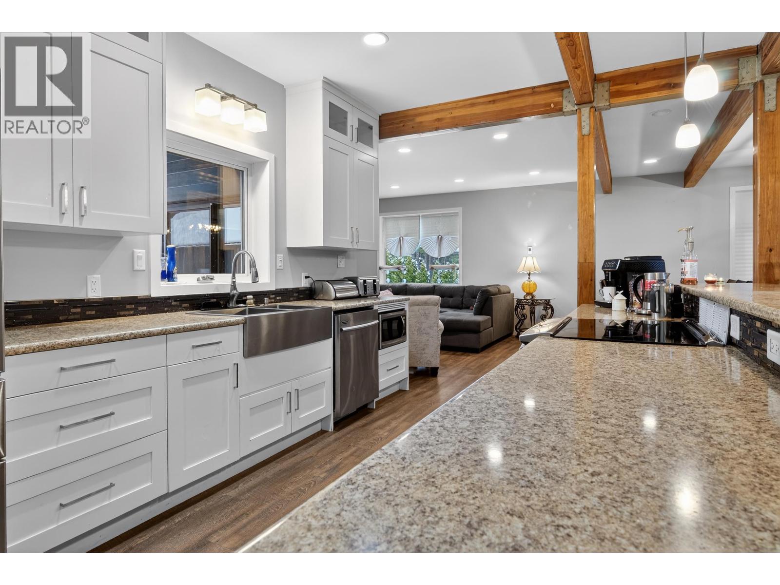 155 DEWBERRY STREET, Kitimat