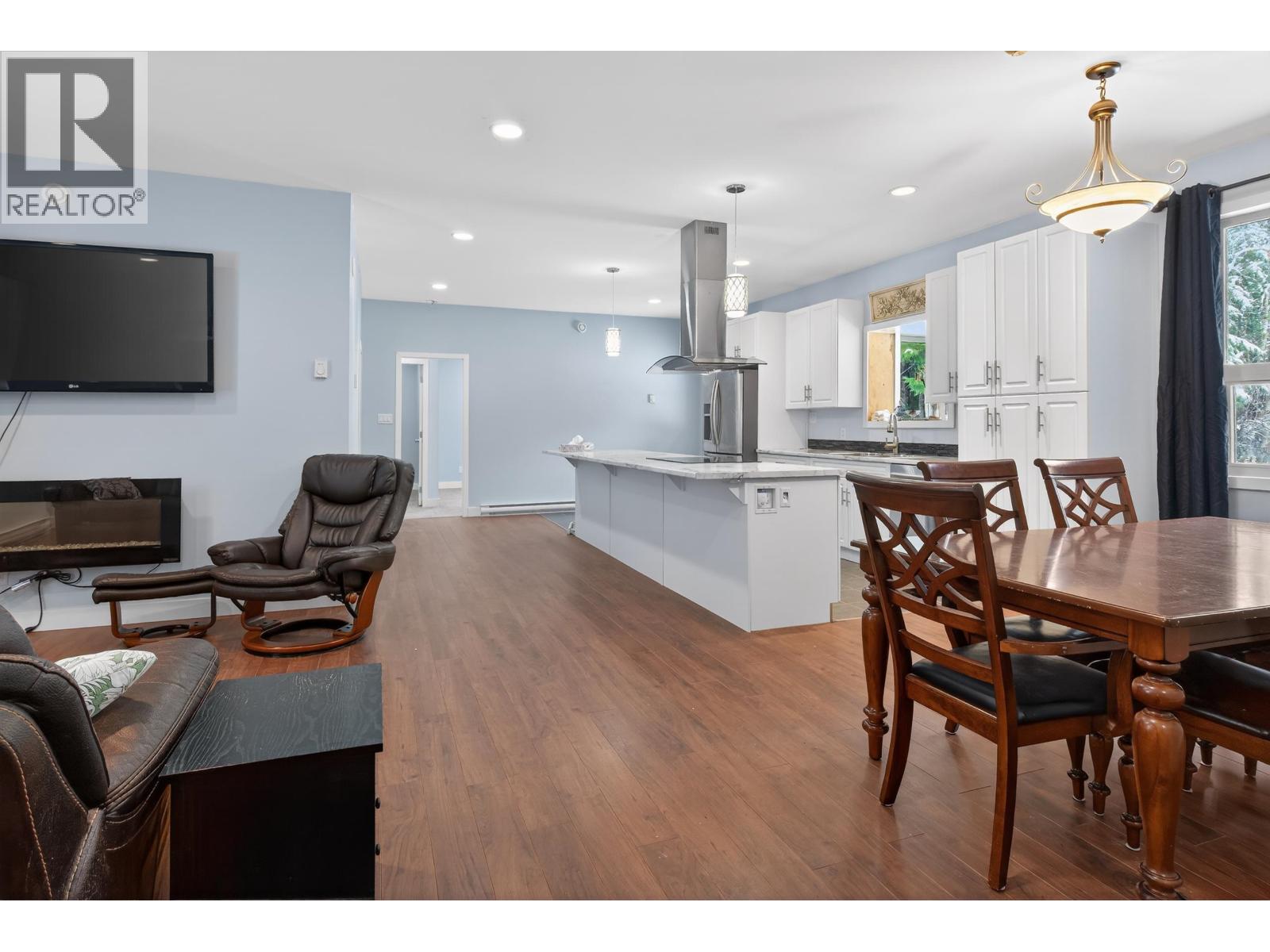 155 DEWBERRY STREET, Kitimat