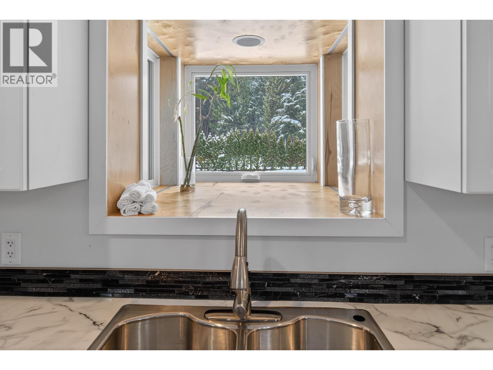 155 DEWBERRY STREET, Kitimat