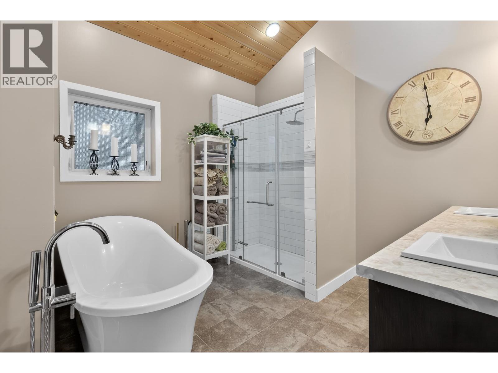 155 DEWBERRY STREET, Kitimat