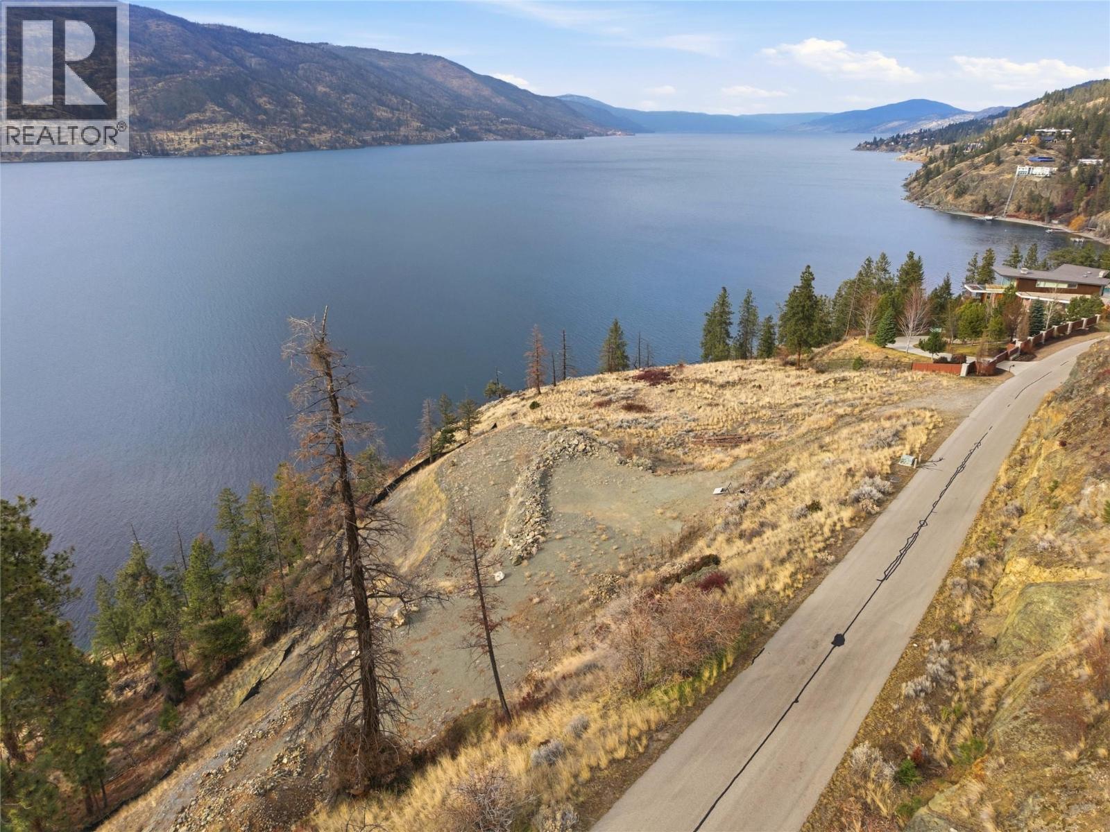 8 180 Sheerwater Court, Kelowna