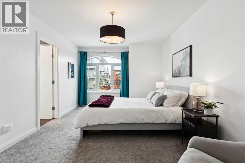 Single Family House for Sale in    Avenue NW West Hillhurst Calgary 