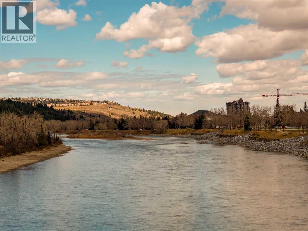 Single Family House for Sale in    Avenue NW West Hillhurst Calgary 