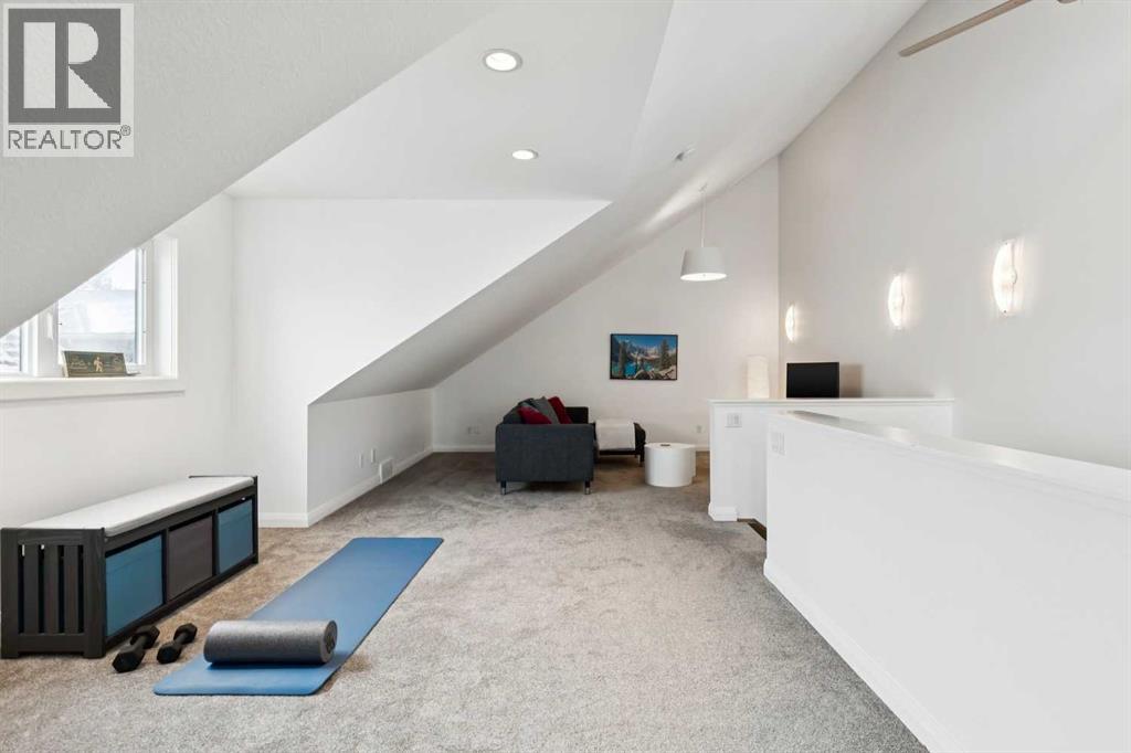 Single Family House for Sale in    Avenue NW West Hillhurst Calgary 