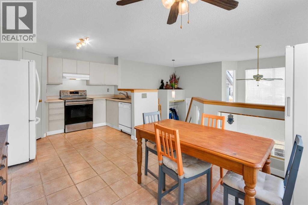 Single Family House Bi-level for Sale in  Laguna Way NE Monterey Park Calgary 