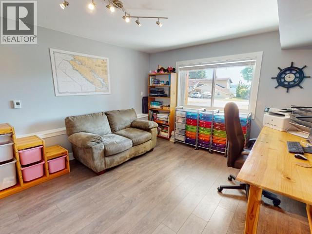 8206 CENTENNIAL DRIVE, Powell River