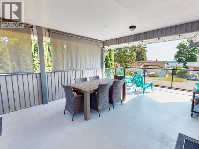 8206 CENTENNIAL DRIVE, Powell River