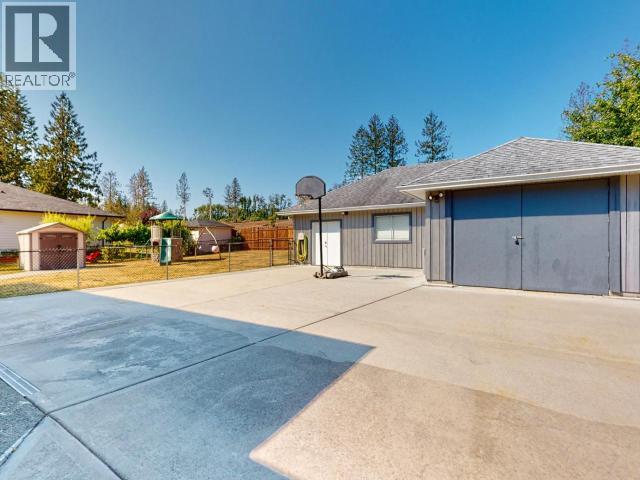 8206 CENTENNIAL DRIVE, Powell River
