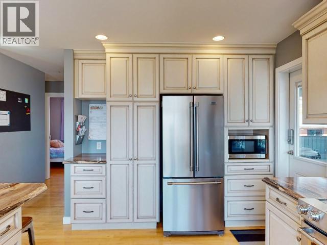 8206 CENTENNIAL DRIVE, Powell River