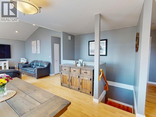 8206 CENTENNIAL DRIVE, Powell River