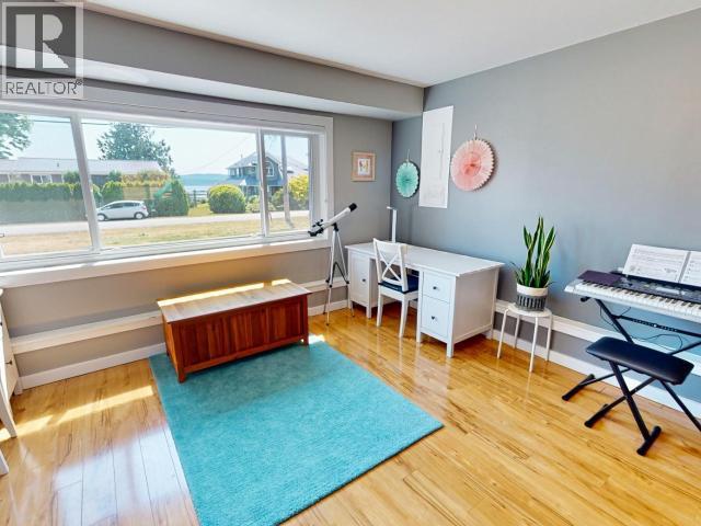 8206 CENTENNIAL DRIVE, Powell River