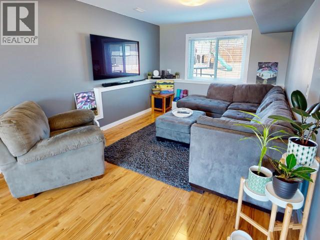 8206 CENTENNIAL DRIVE, Powell River