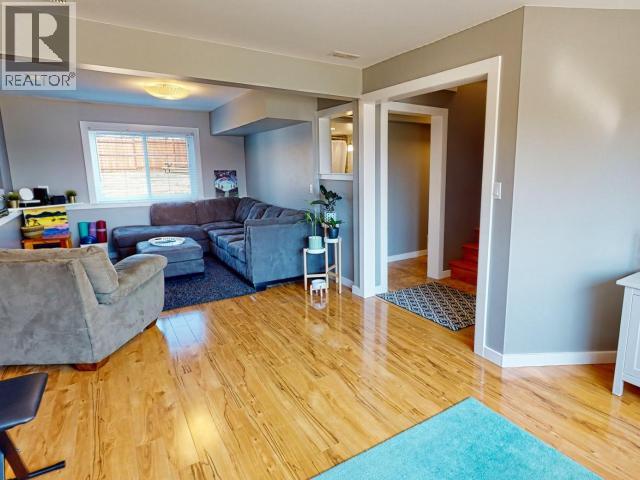 8206 CENTENNIAL DRIVE, Powell River