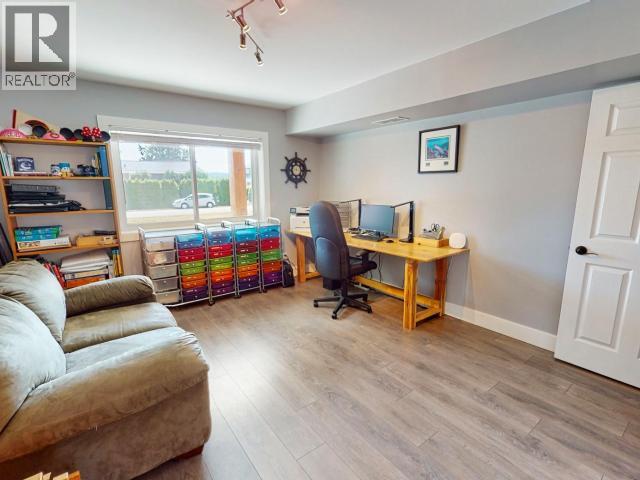 8206 CENTENNIAL DRIVE, Powell River