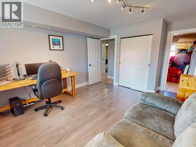 8206 CENTENNIAL DRIVE, Powell River